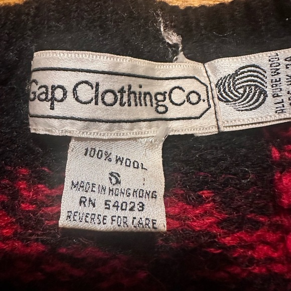 Gap Vintage Red & Black 100% Wool Buffalo Check Sweater | Cozy Heritage | S - Picture 3 of 4